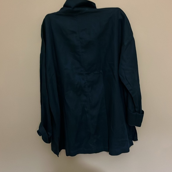 New with tags. Eileen Fisher Linen top, dark blue-green Size Smalll - Picture 6 of 6